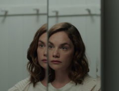 I Am the Pretty Thing That Lives in the House (2016)
