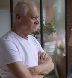 Vrouw Slaat Man (2017)