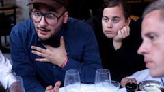 Verden venter (2014)