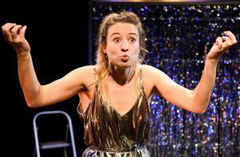 Anne Neuteboom: Kijk Haar Gaan (2018)