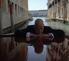 Luc Tuymans - In het licht van de argwaan (2020)