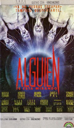 Alguien te está mirando (1988)