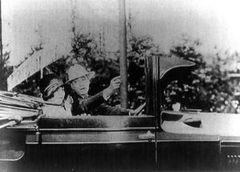 Nyôbô funshitsu (1928)