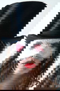 Story of the Eye (2004)