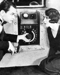 The Hole in the Wall (1929)