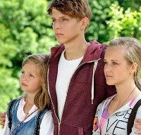 Frühlingskinder (2013)