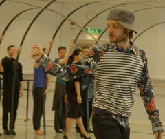 De Nood aan Dansen (2014)