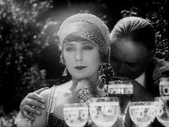 La glace à trois faces (1927)