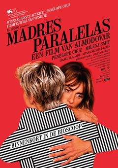 Madres paralelas (2021)