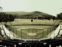 Little Big Men (2010)