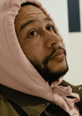 Memphis Depay - met beide benen
