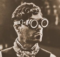 Boris Carloff: Falling (2012)