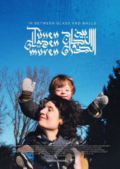 Tussen glazen en muren (2022)