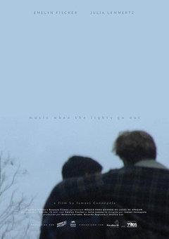 Música para Quando as Luzes se Apagam (2017)