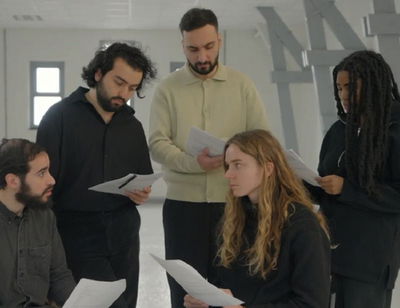 (Re)membering the riots in Afrikaanderwijk in 1972 or guest, host, ghos-ti