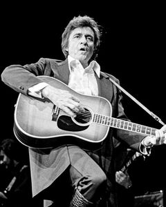 Johnny Cash: The Man in Black in Britain (2020)