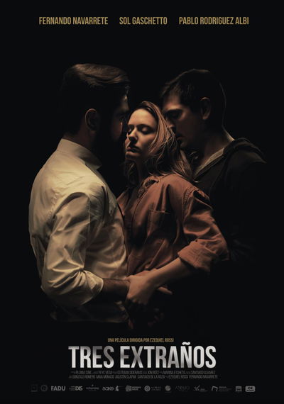 Tres Extraños