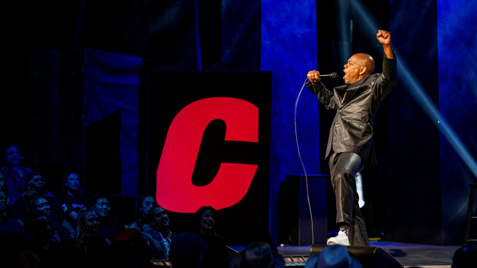 Netflix-baas steunt Dave Chappelle en Ricky Gervais als vrijheid van meningsuiting