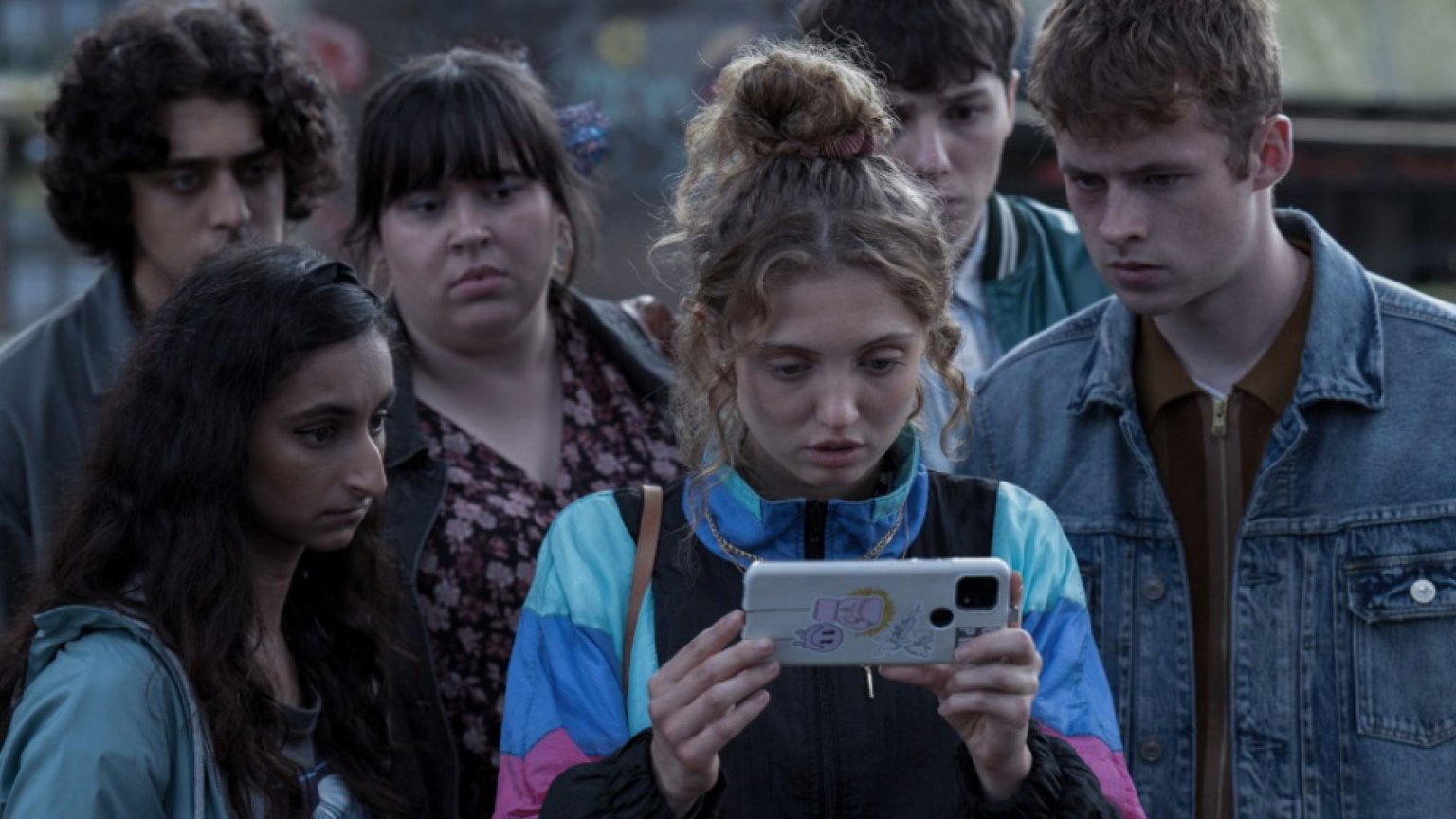 Eerste beelden onthuld van nieuwe Netflix-horrorserie van makers 'The Haunting of Bly Manor'