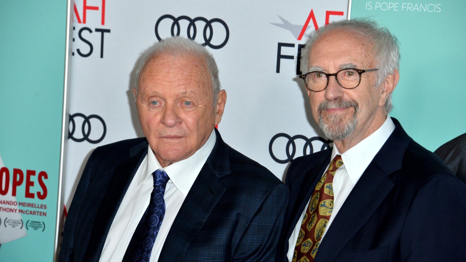 Eerste foto onthuld van Anthony Hopkins in 'Rebel Moon' van Zack Snyder