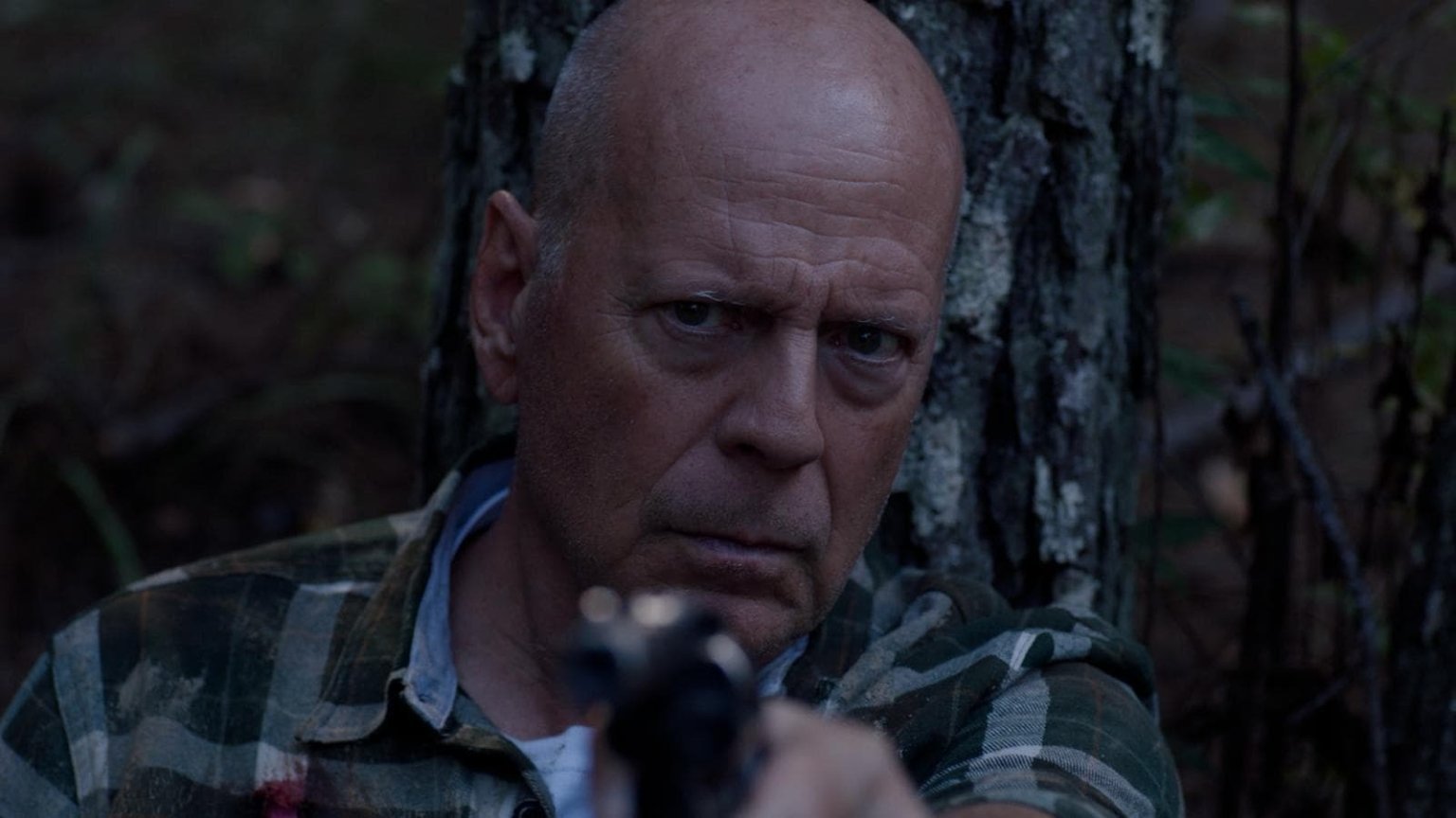 'Wrong Place' trailer: Bruce Willis schittert in nieuwe actiethriller van 'The Irishman'-makers