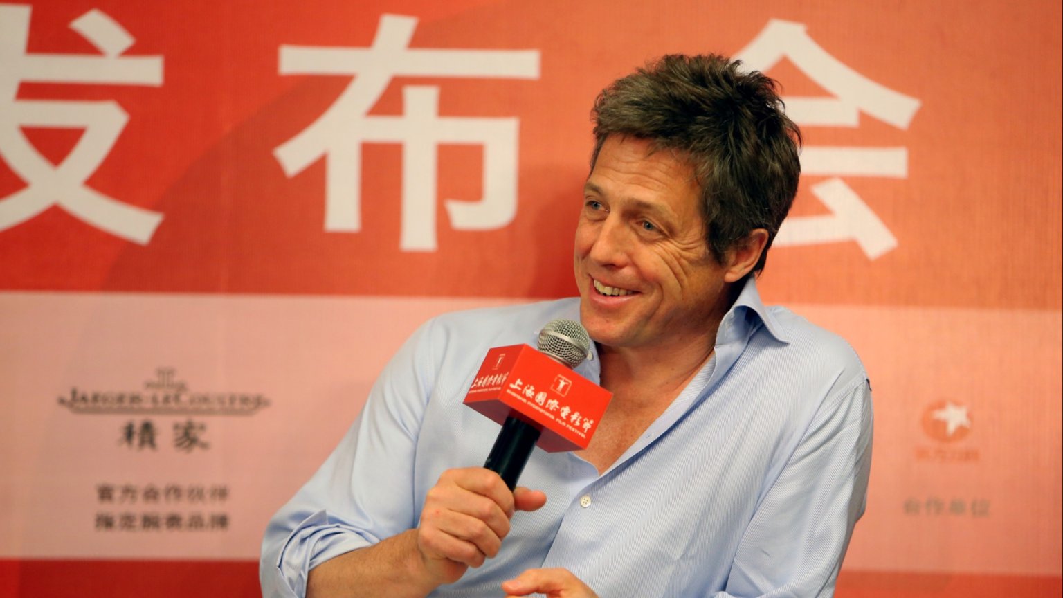 Netflix kondigt nieuwe serie aan met Hugh Grant als Griekse god Zeus