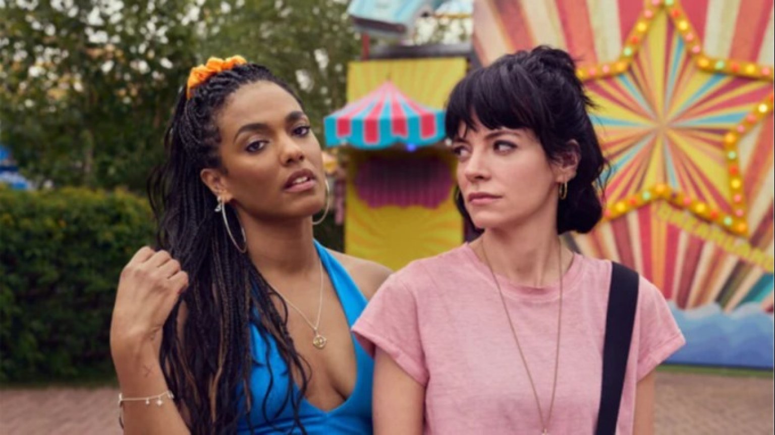 Britse popster Lily Allen maakt haar acteerdebuut in 'Dreamland' met Freema Agyeman