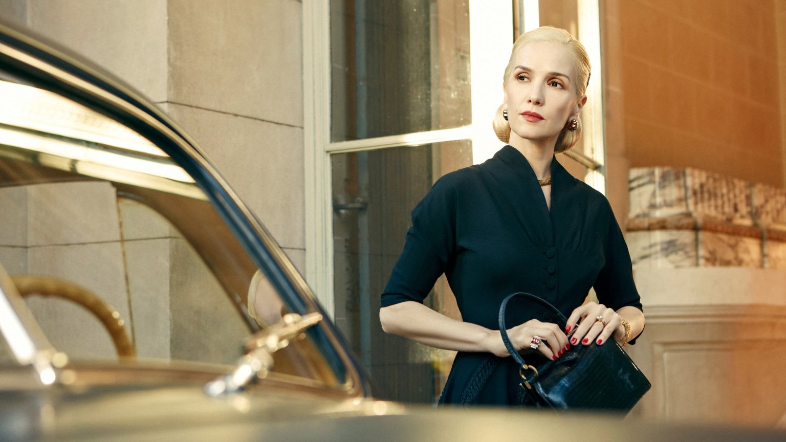Mysterieuze dramaserie 'Santa Evita' komt naar Disney+, trailer te zien