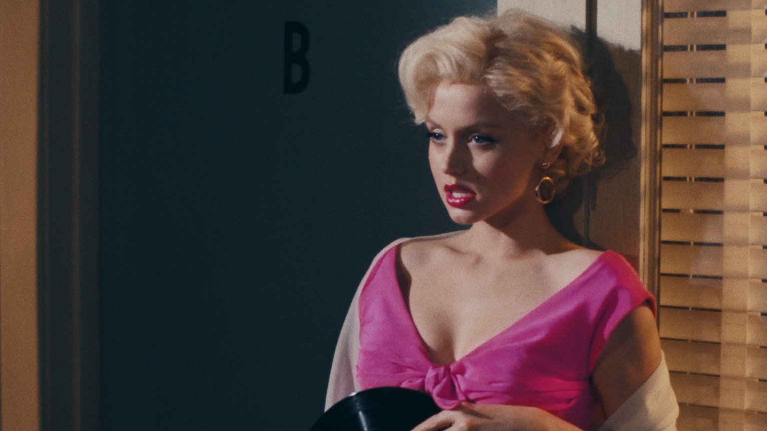 Nog vóór release veel kritiek op Ana de Armas' accent in Netflix-biopic over Marilyn Monroe
