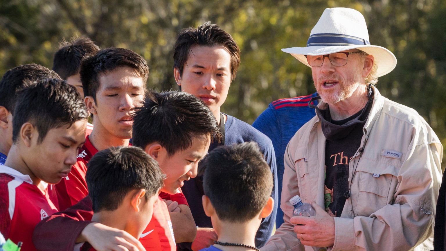 Amazon Prime Video neemt een kijkje achter de schermen bij Ron Howards rampenfilm 'Thirteen Lives'