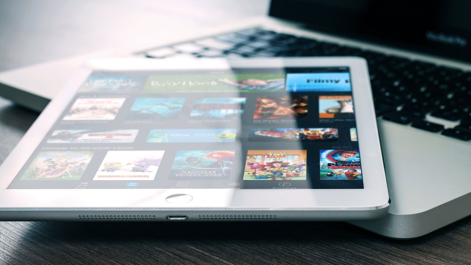 Nieuw goedkoop Netflix-abonnement met reclames laat geen downloads toe