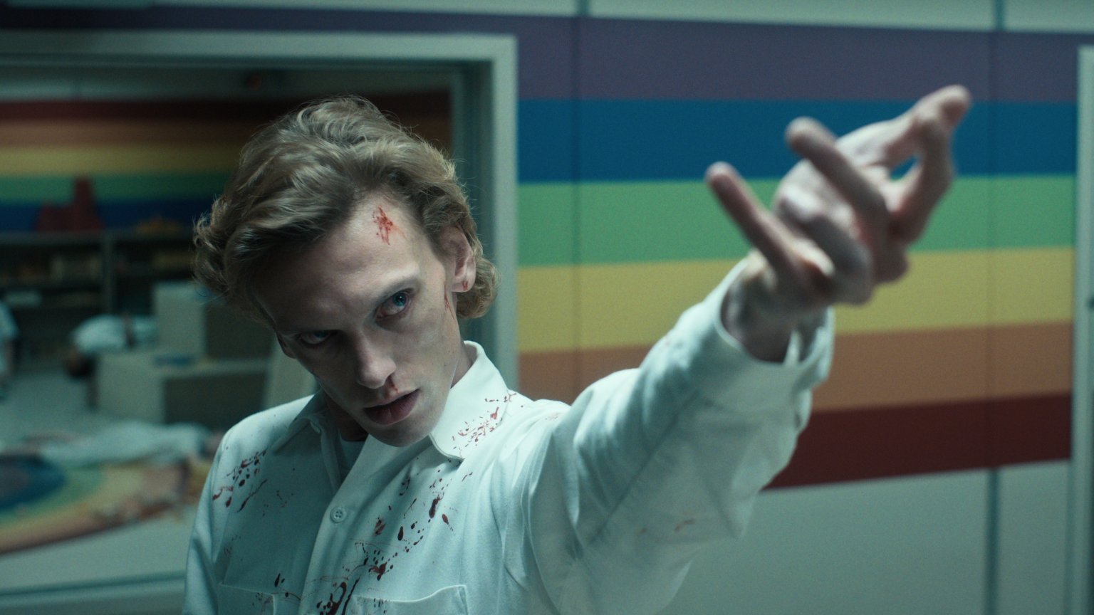 'Stranger Things'-ster Jamie Campbell Bower aast op de rol van James Bond-schurk