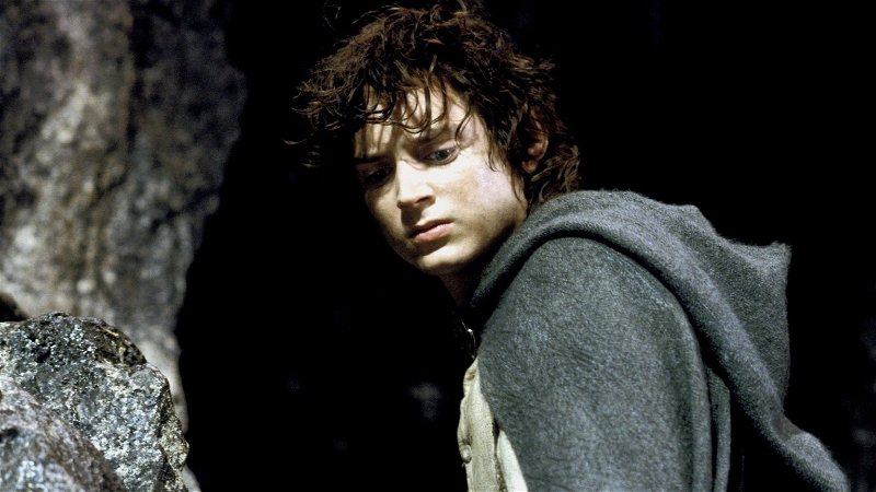Frodo-acteur Elijah Wood neemt het op voor 'The Rings of Power'-cast na racistische bedreigingen