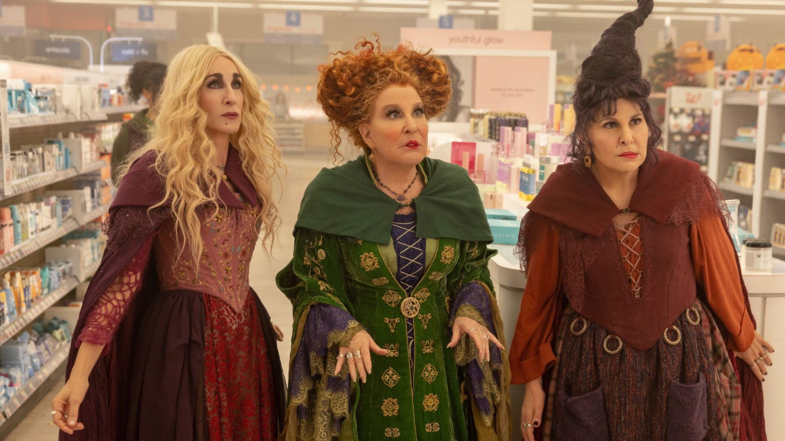 Eerste trailer van 'Hocus Pocus 2' met Sarah Jessica Parker, Bette Midler en Kathy Najimy nu te zien