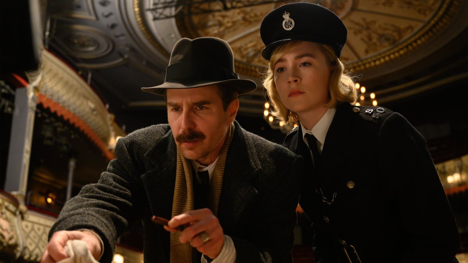 Komisch moordmysterie met Oscarwinnaar Sam Rockwell vanaf vandaag te zien