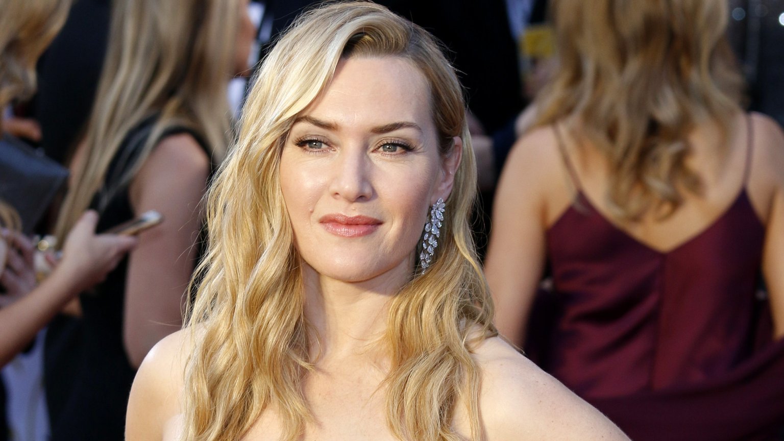 Kate Winslet raakt gewond op de set van waargebeurde oorlogsfilm 'Lee'
