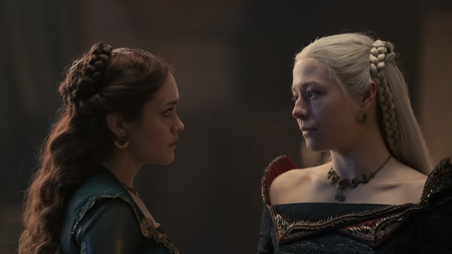 Emma D'Arcy en Olivia Cooke schitteren voor de eerste keer in de nieuwste preview van 'House of the Dragon'
