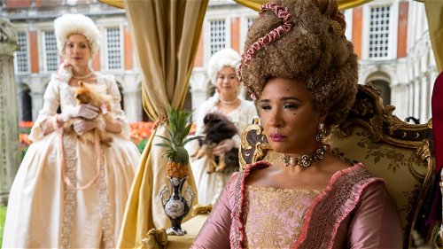 Netflix introduceert koningin Charlotte in eerste beelden van 'Bridgerton'-prequelserie