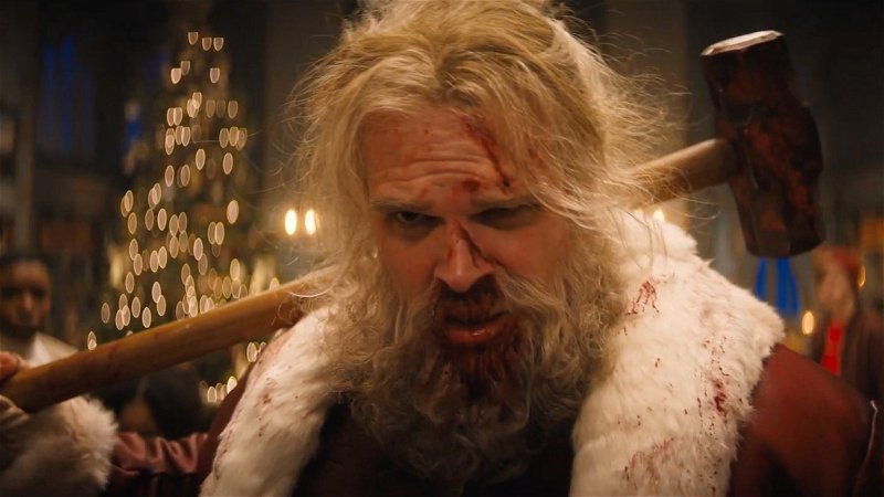 'Violent Night' trailer: David Harbour moet de feestdagen redden in gewelddadige kerstfilm
