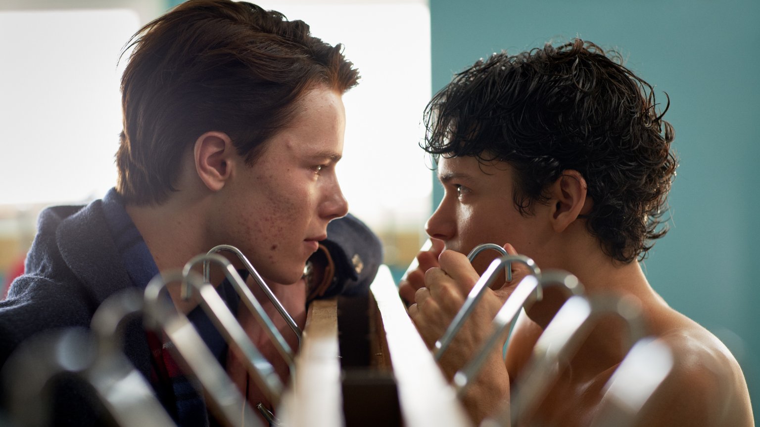 Prins Wilhelm is terug op Hillerska in de trailer van 'Young Royals' seizoen 2