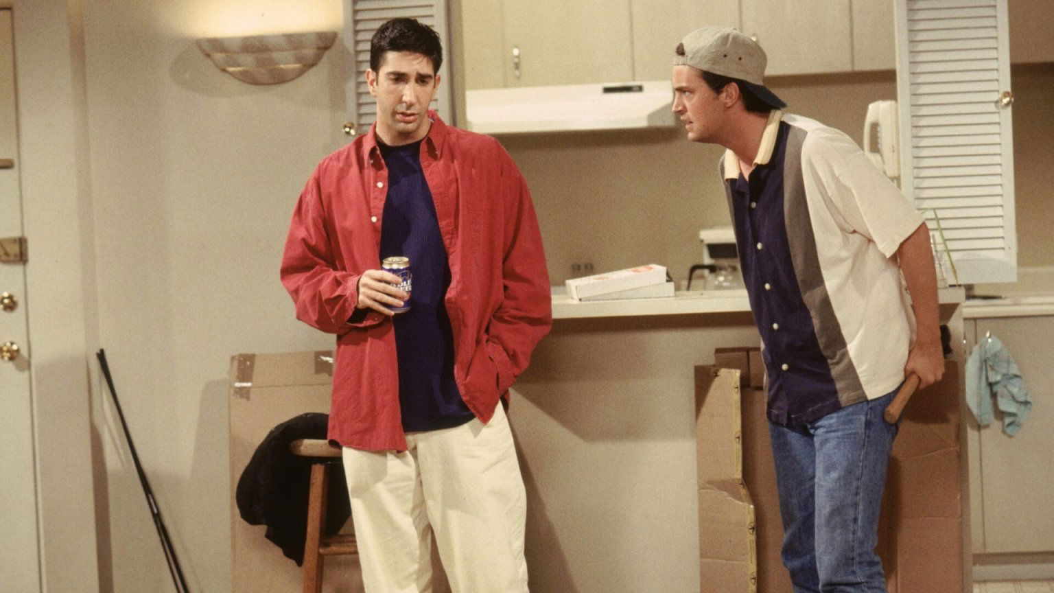 'Friends'-acteur Matthew Perry stelt zich open: 'Ik had 2 procent kans om te leven'