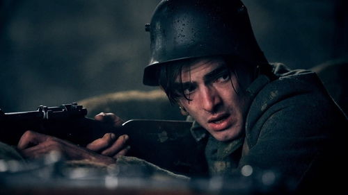 Onheilspellende oorlogsfilm scoort de pannen van het dak op Netflix: 'Gruwelijke film'