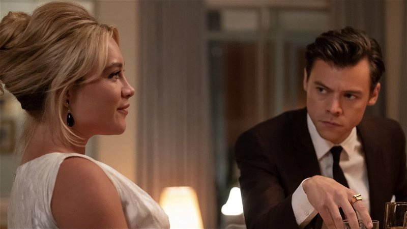 Onheilspellende thriller 'Don't Worry, Darling' nu te zien op HBO Max