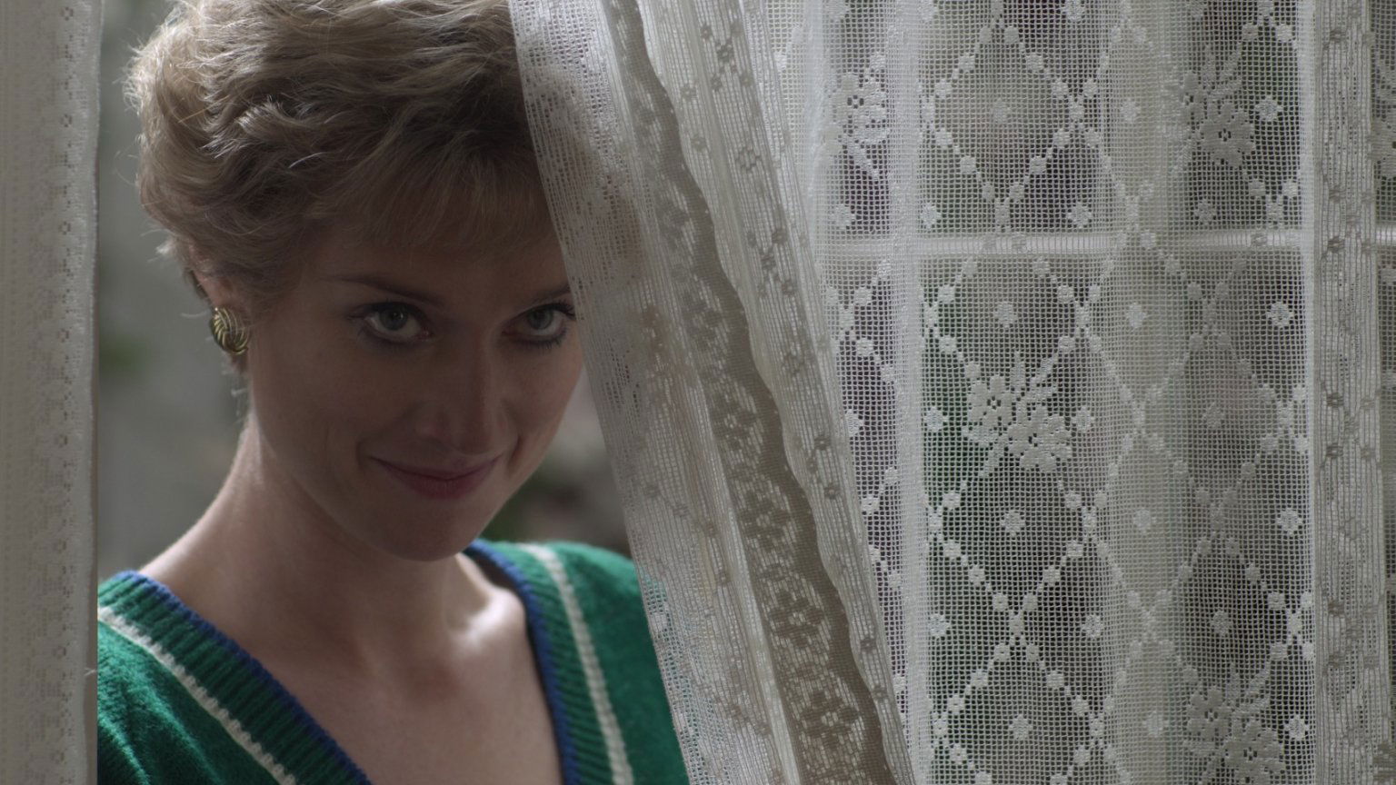 Elizabeth Debicki reageert op haar vertolking van prinses Diana in 'The Crown'