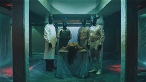 Eerste onheilspellende beelden beloven veel goeds voor aankomende Netflix-serie 'Totenfrau'