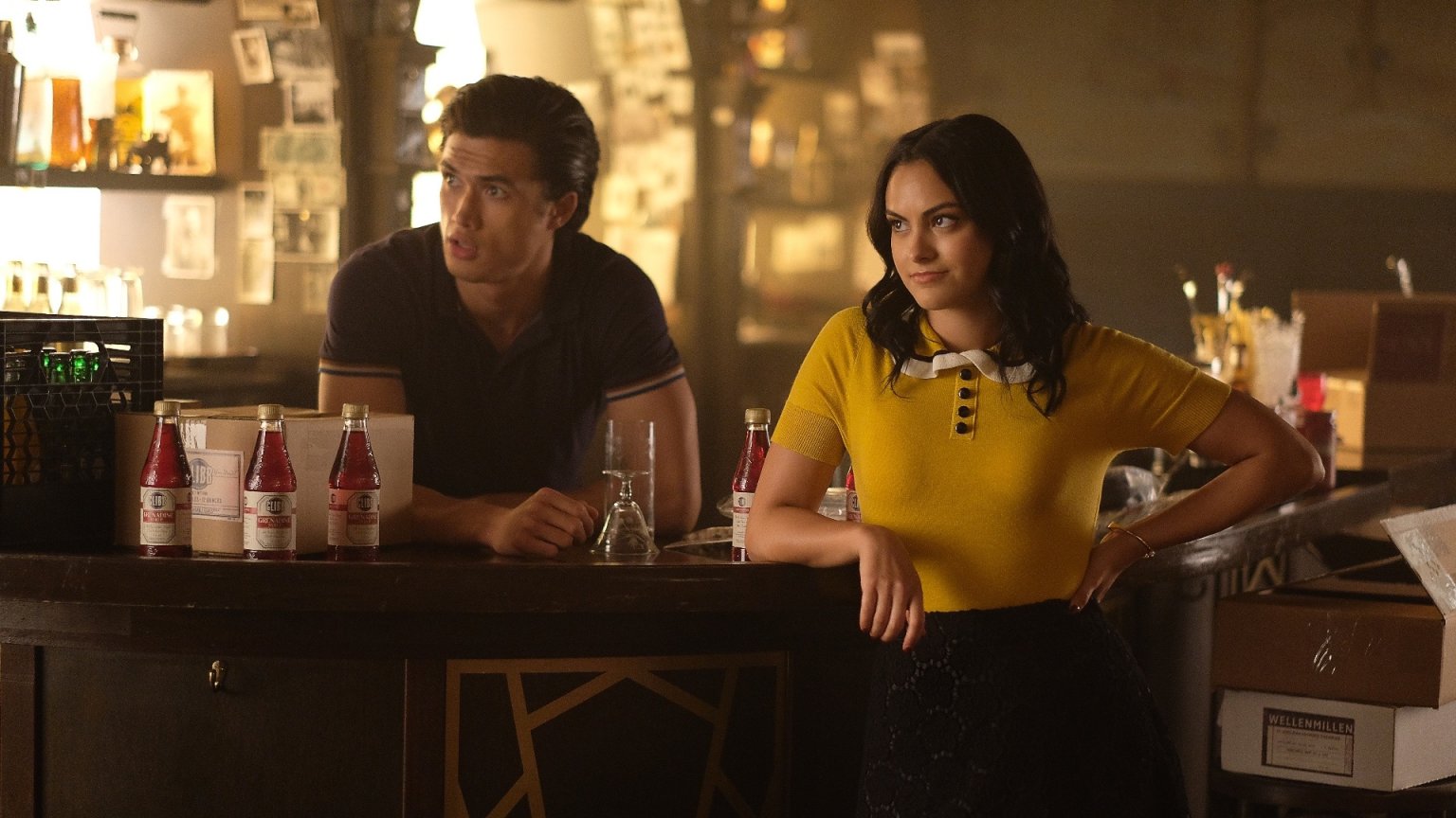 'Riverdale' gaat terug naar de jaren '50 in nieuwe beelden van het slotseizoen