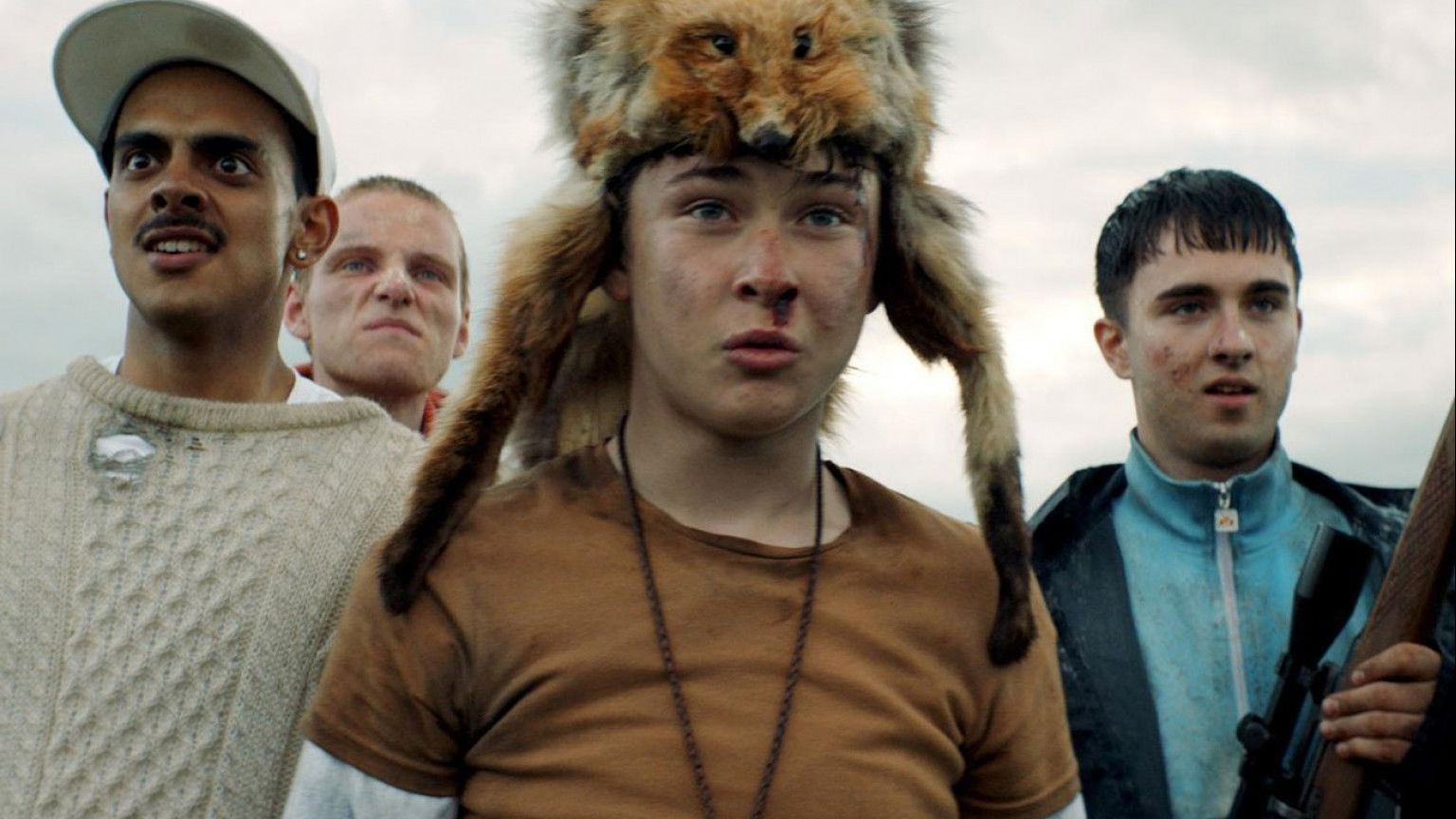 Een bloederige kampeertrip in nieuwe trailer horrorkomedie 'Get Duked!'
