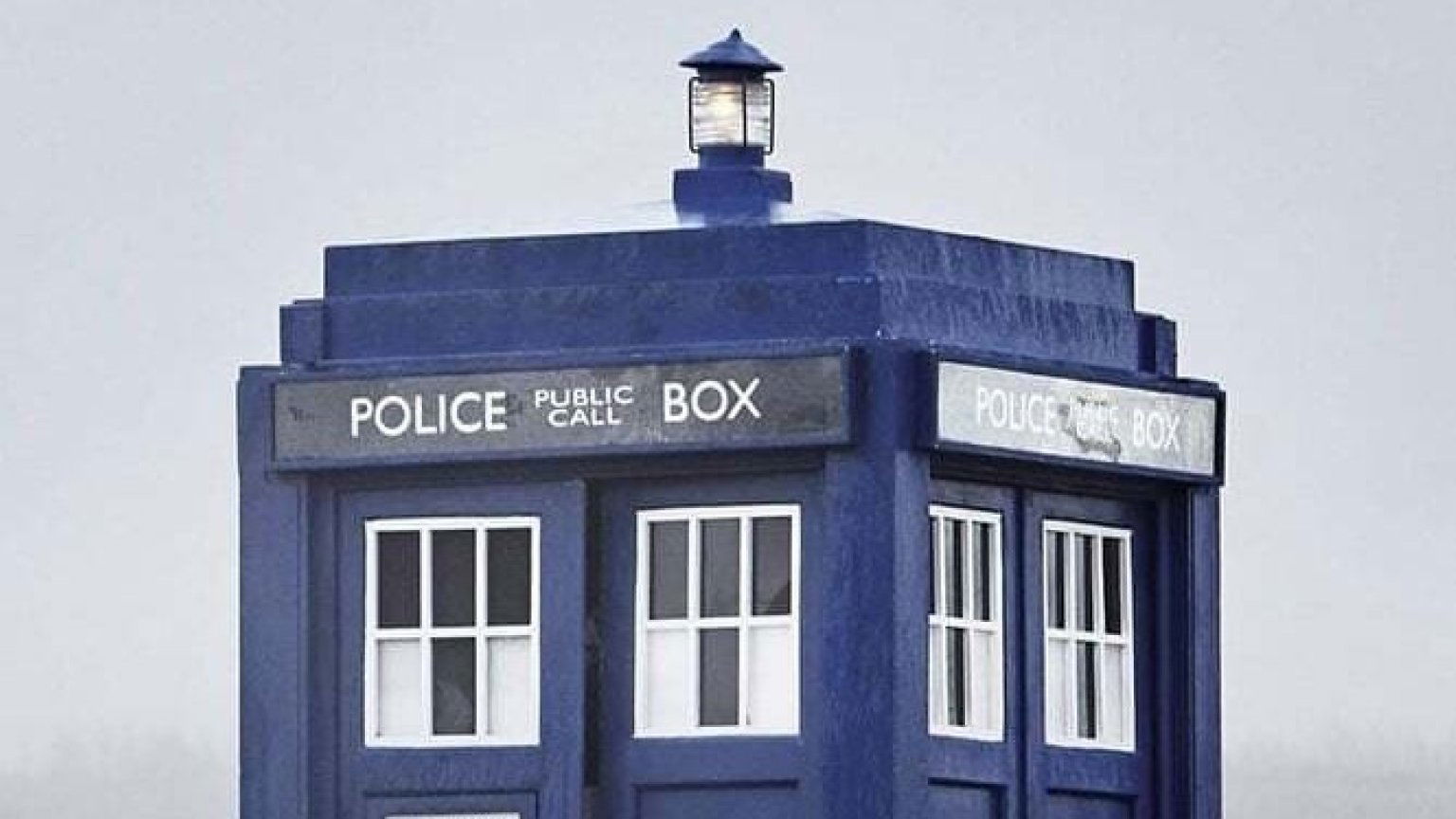 De BBC onthult gloednieuwe beelden van 'Doctor Who' met een oude bekende