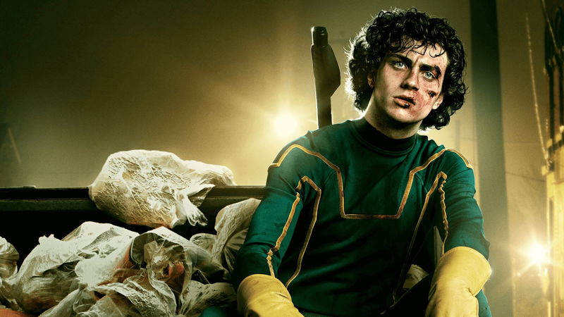 Aaron Taylor-Johnson als Kick-Ass in 'Kick-Ass', afbeelding via TMDb