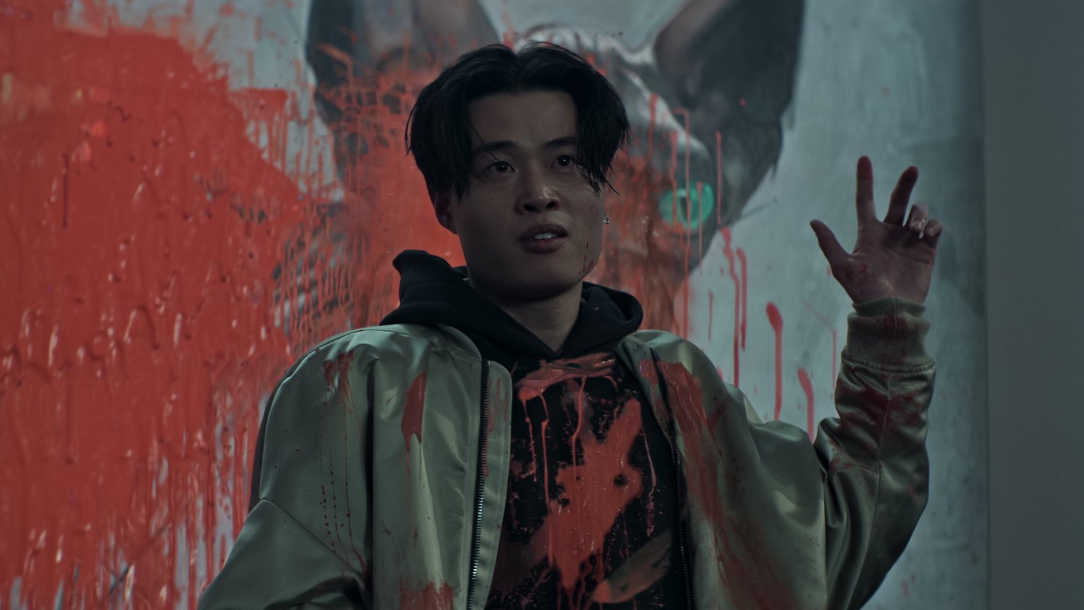Joe neemt student Simon onder de loep in nieuwe clip uit 'You' seizoen 4